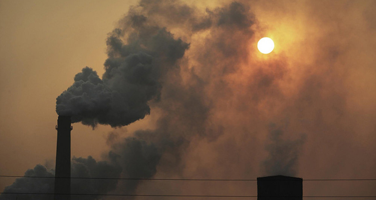 دلسوزان خوزستان به فکر حل مشکل آلودگی ناشی از فِلرهای نفتی باشند 