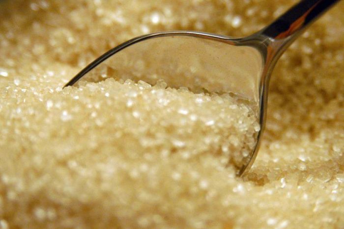 نخستین کارخانه شکر قهوه ای کشور در خرمشهر به بهره برداری رسید