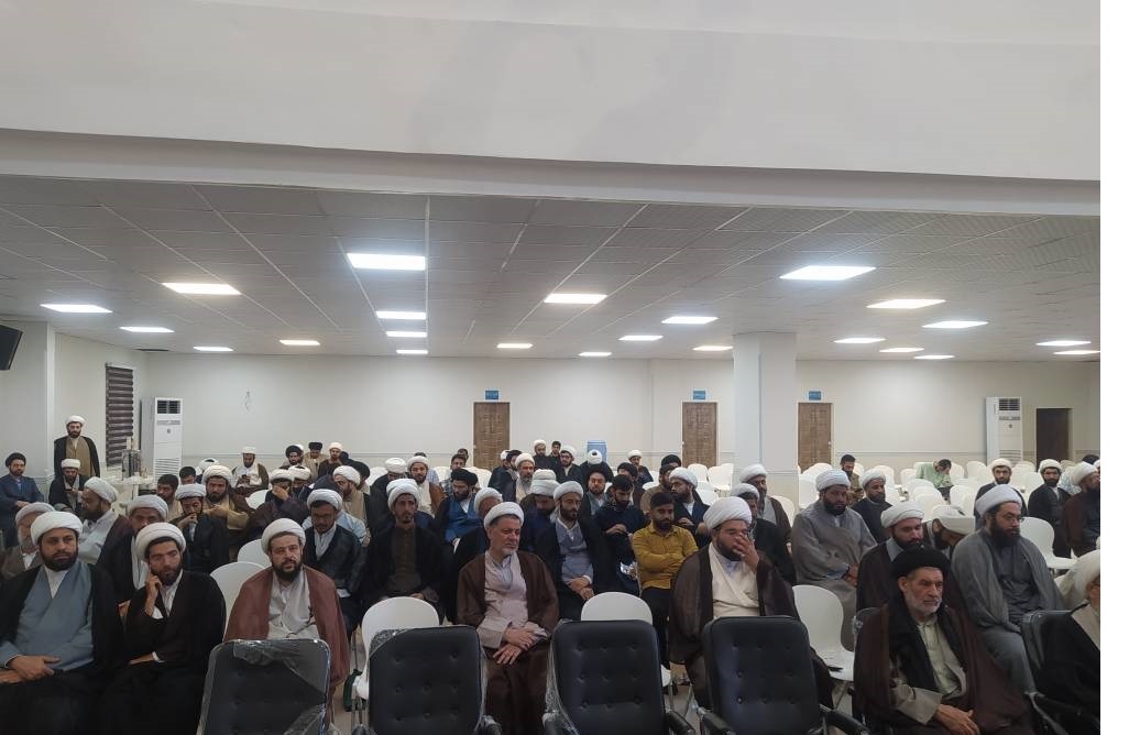 مهار حریق درختان در حاشیه جاده شوش به اهواز