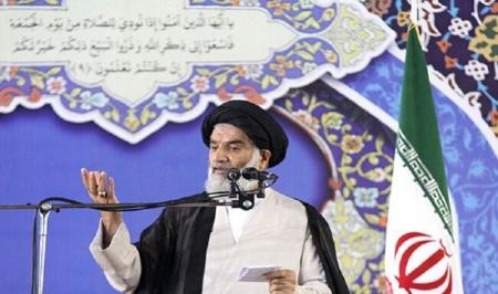 تاکید امام جمعه اهواز بر ادامه راه رئیس جمهور شهید