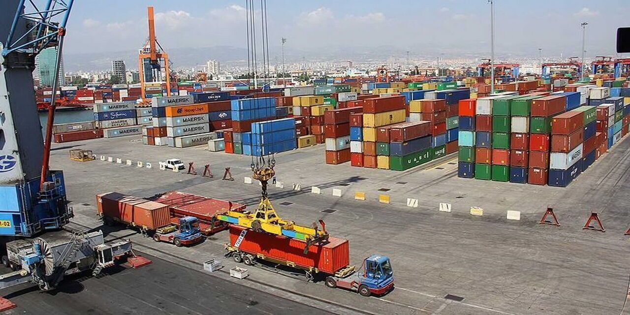  رشد ۵۱ درصدی صادرات کالا از گمرک‌های خوزستان