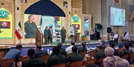  رونمایی از ۱۲ عنوان کتاب به مناسبت روز مقاومت و پایداری دزفول