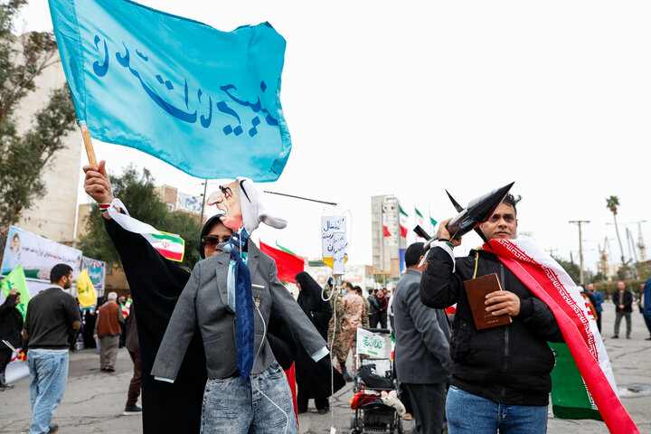  راهپیمایی ۲۲ بهمن در یادمان‌های دفاع مقدس خوزستان آغاز شد 