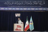 تاریخ عبرتگاه کسانی است که به لبخند دشمن اعتماد میکنند